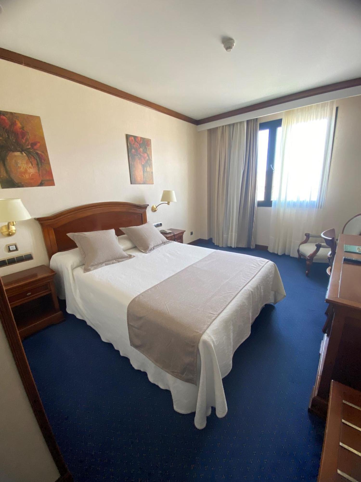 Hotel Villa De Almazán Extérieur photo