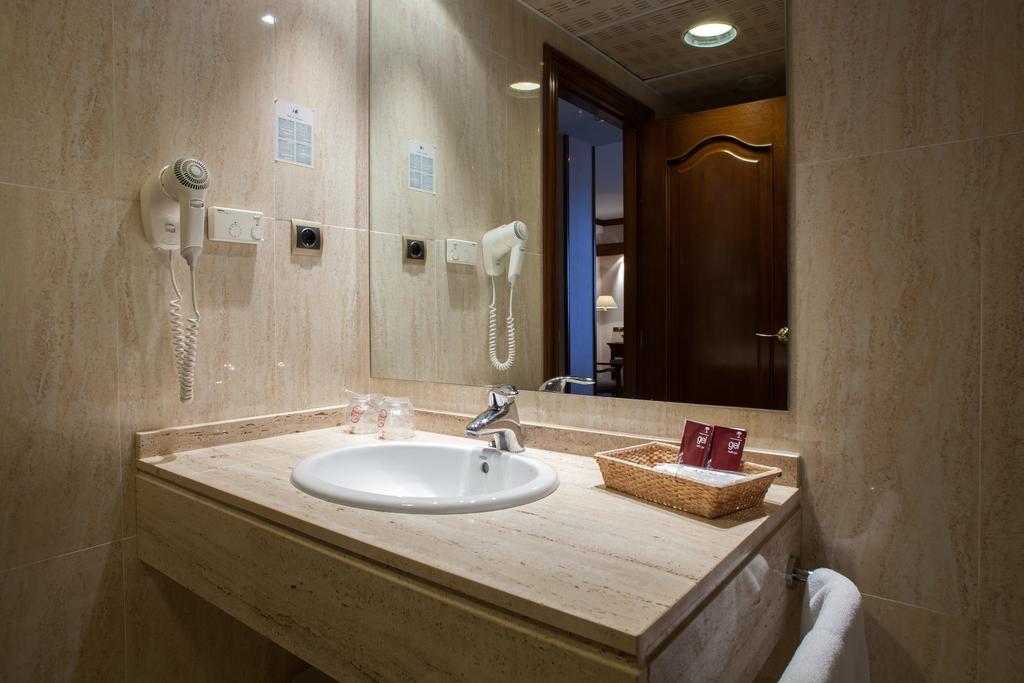 Hotel Villa De Almazán Extérieur photo